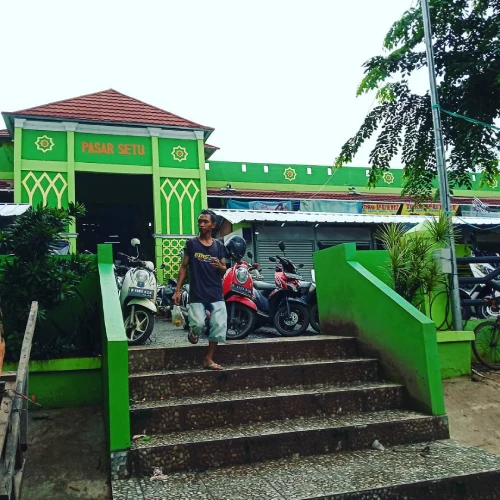 pasar setu bekasi